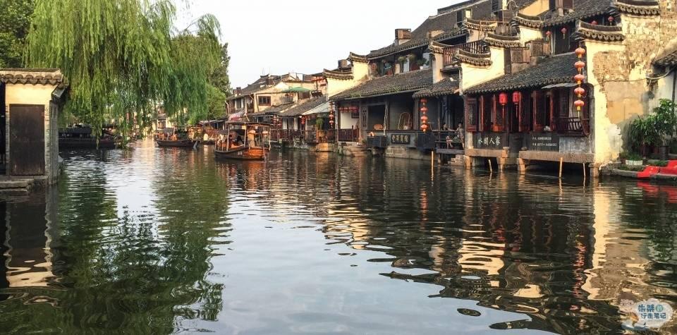 他是不是喜欢我啊？游戏画面
